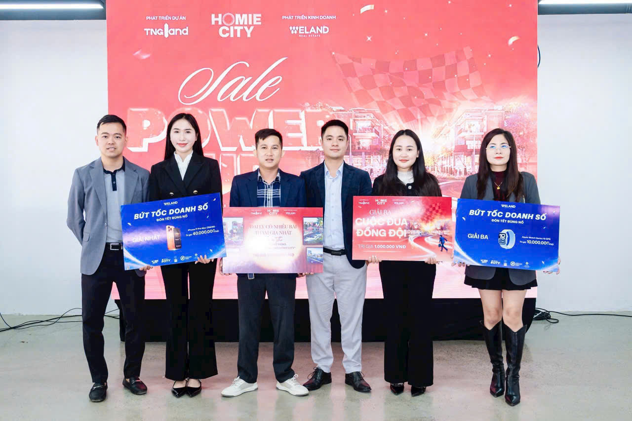 Đội ngũ Golden Land nhận giải thưởng Sale Power Homie City